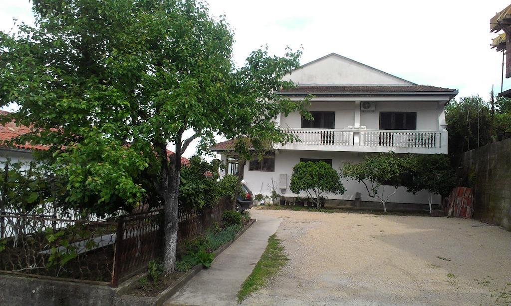 Guesthouse Sinani Ulcinj Ngoại thất bức ảnh